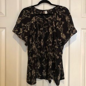 Old Navy wide arm short sleeve blouse